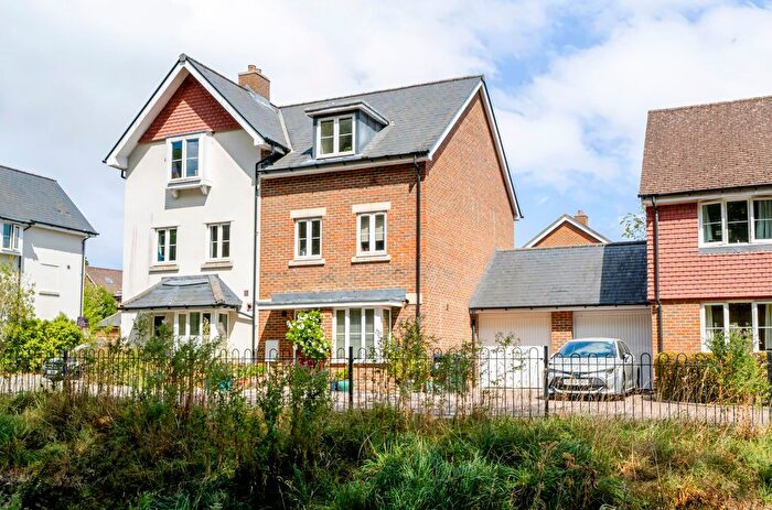 4 Bedroom Semi-Detached House For Sale In Ashengate Way, Uckfield, TN22
