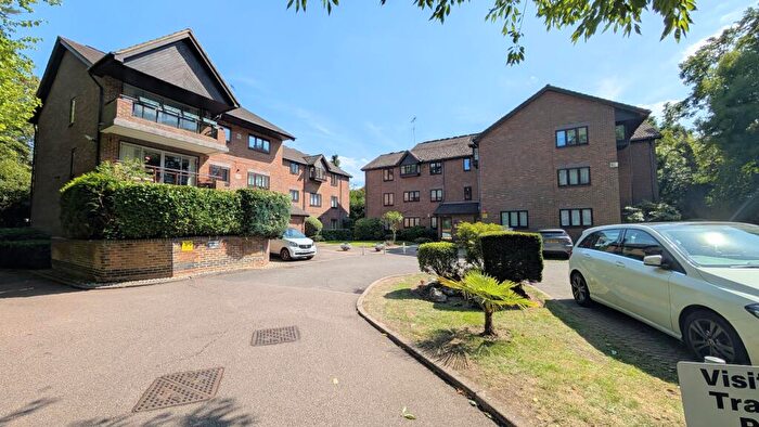 2 Bedroom Apartment To Rent In Gordon Avenue, Stanmore, HA7
