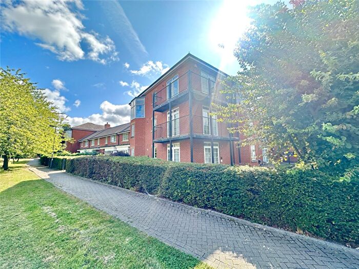 2 Bedroom Flat To Rent In Lady Aylesford Avenue, Stanmore, HA7