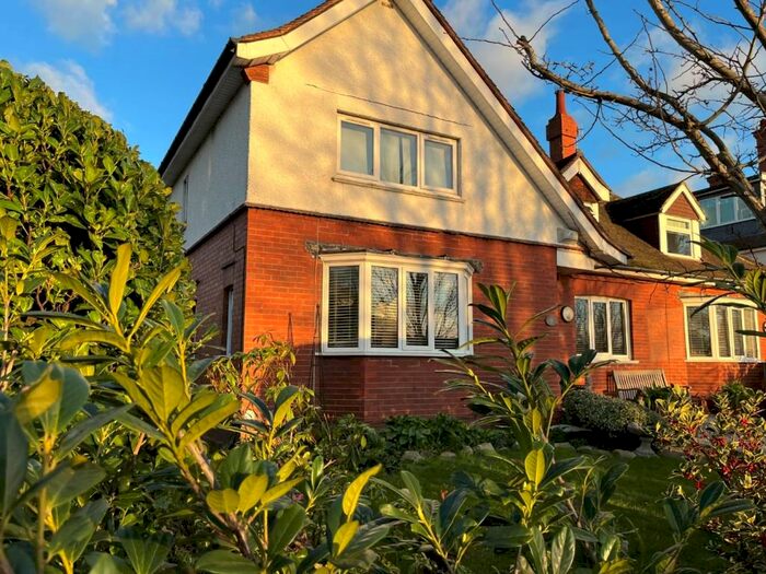 2 Bedroom Apartment To Rent In Dyke Road, Brighton, BN1