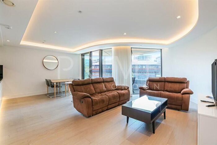 2 Bedroom Flat To Rent In The Corniche, Albert Embankment, London, SE1