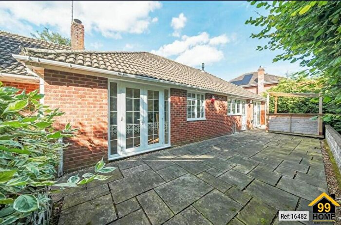 4 Bedroom Bungalow For Sale In Lambourne Close, Andover, United Kingdom, SP11