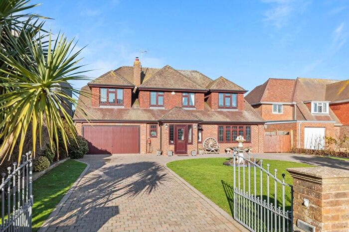 4 Bedroom Detached House For Sale In Coastal Road, East Preston, BN16