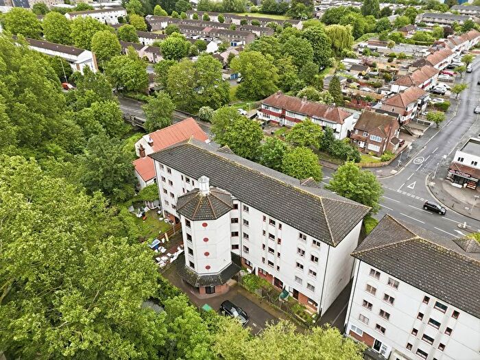 1 Bedroom Flat For Sale In Eleanor Way, Waltham Cross, EN8