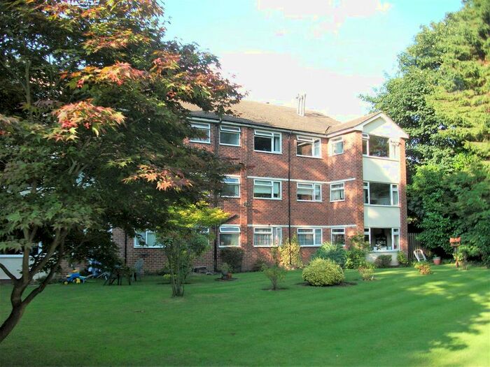 2 Bedroom Flat To Rent In Wake Green Road, Moseley, Birmingham, B13