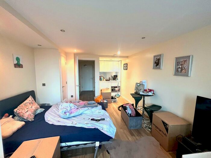 1 Bedroom Apartment To Rent In Bridgewater Place Smart Pad, LS11