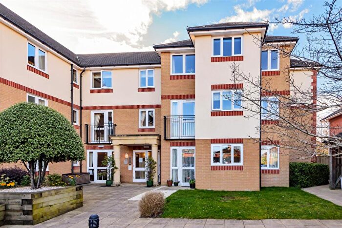 2 Bedroom Retirement Property For Sale In Mitchell Lodge, Bitterne, Southampton, Hampshire, SO18