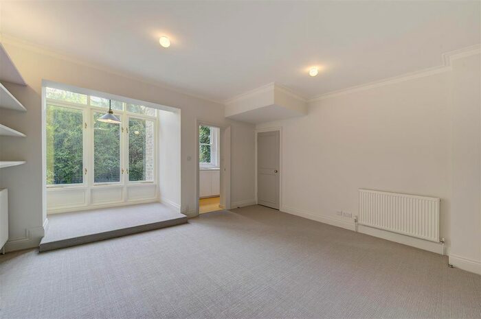 1 Bedroom Flat To Rent In Cathcart Road, Chelsea, SW10