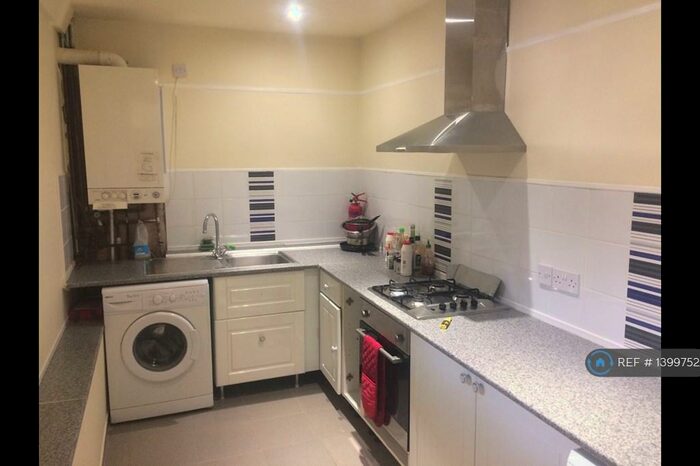 Studio To Rent In Park Road, Loughborough, LE11