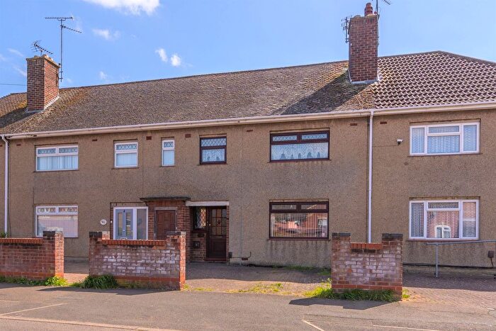 3 Bedroom Terraced House For Sale In Almond Road, Kettering, NN16