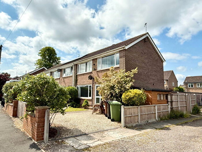 3 Bedroom End Of Terrace House For Sale In Boston Spa, Holly Road, LS23