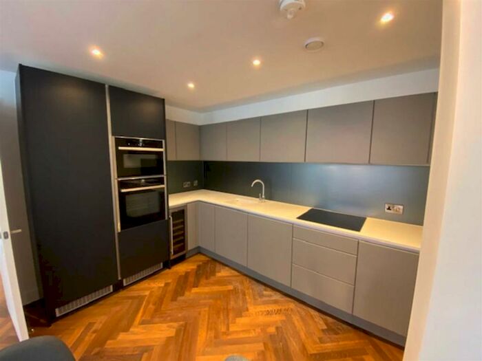 2 Bedroom Apartment To Rent In South Tower, Deansgate Square Owen Street, Manchester, M15