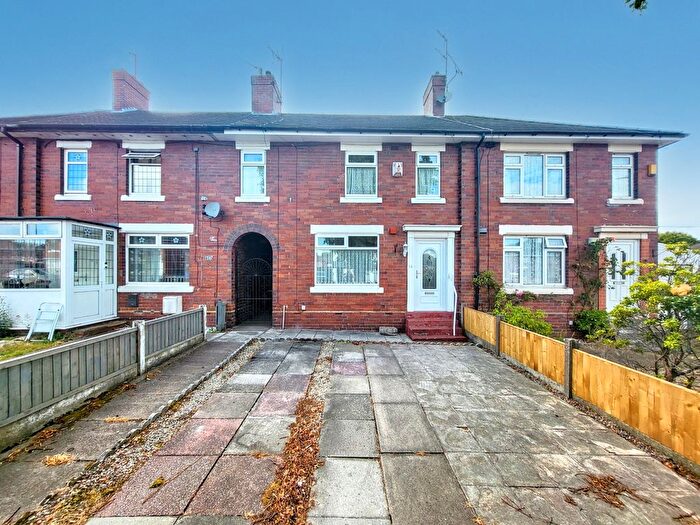3 Bedroom Town House To Rent In Harrowby Road, Meir, Stoke-On-Trent, ST3