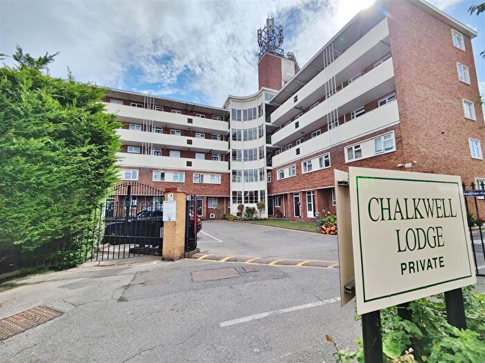 2 Bedroom Flat To Rent In Chalkwell Lodge, London Road, Westcliff On Sea, SS0