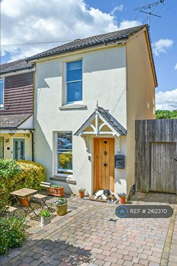 2 Bedroom End Of Terrace House To Rent In Allingham Road, Reigate, RH2