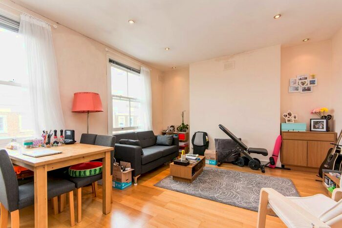 1 Bedroom Flat To Rent In Edbrooke Road, Maida Vale, London, W9