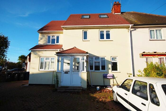 6 Bedroom Property For Sale In Alperton Lane, Wembley, HA0