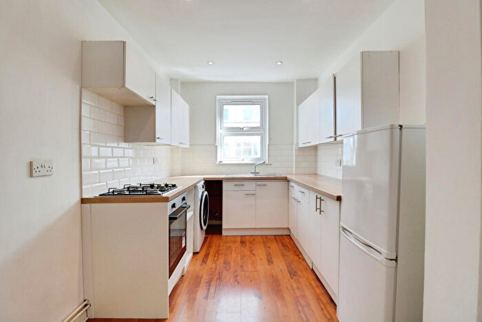 2 Bedroom Maisonette To Rent In Nelson Drive, Leigh-on-sea, SS9