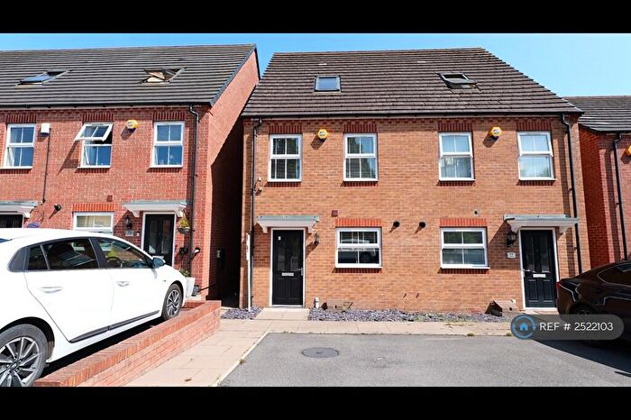 3 Bedroom Semi-Detached House To Rent In Cascade Way, Dudley, DY2
