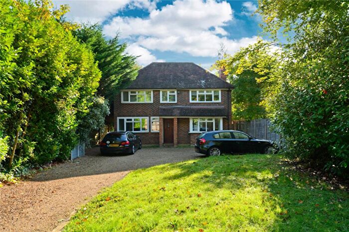 4 Bedroom Detached House To Rent In Dirtham Lane, Effingham, Leatherhead, Surrey, KT24