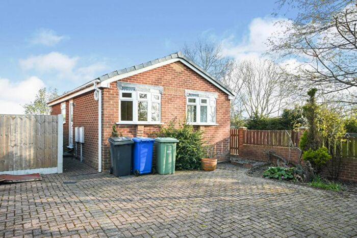 2 Bedroom Bungalow To Rent In Headland Close, Brimington, S43
