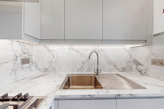 1 Bedroom Apartment To Rent In Blenheim Terrace, St Johns Wood, London, NW8
