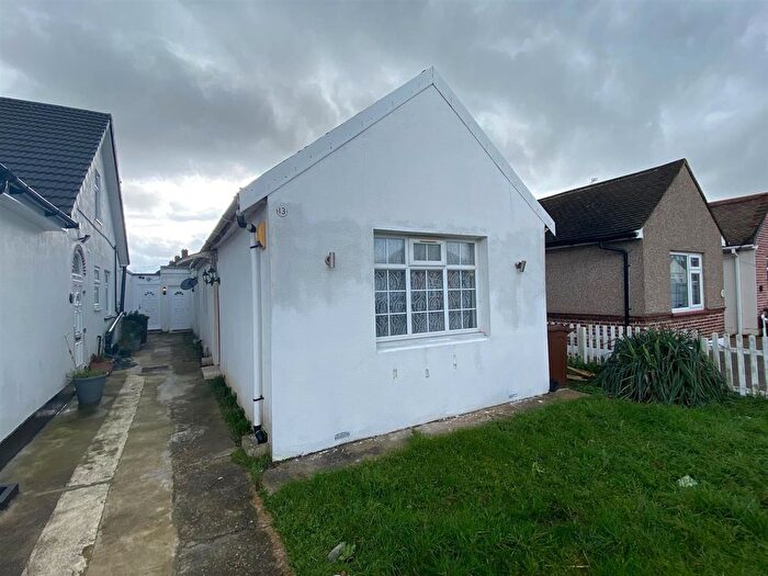 5 Bedroom Semi Detached Bungalow For Sale In Purland Close, Dagenham, RM8
