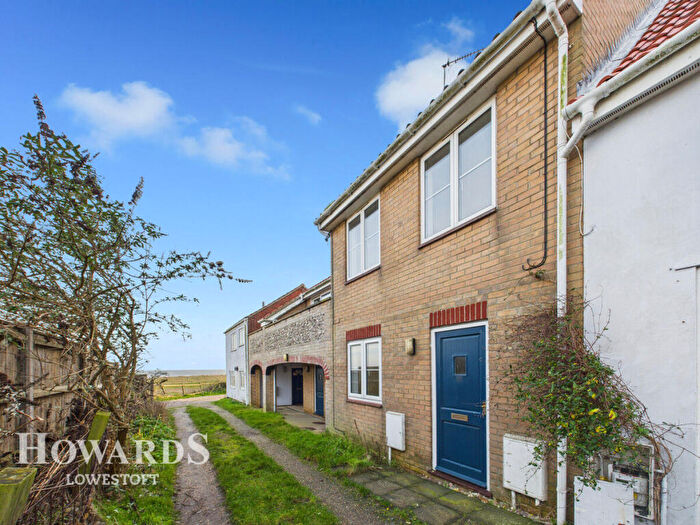 2 Bedroom Terraced House For Sale In High Path, Kessingland, NR33