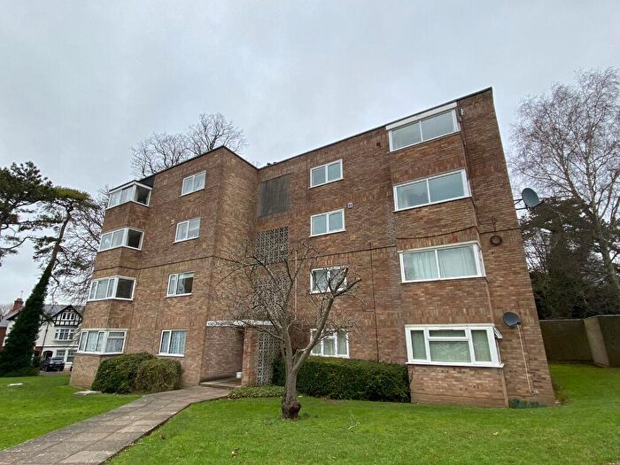 2 Bedroom Flat To Rent In Ashley Lodge, Basingstoke, RG21