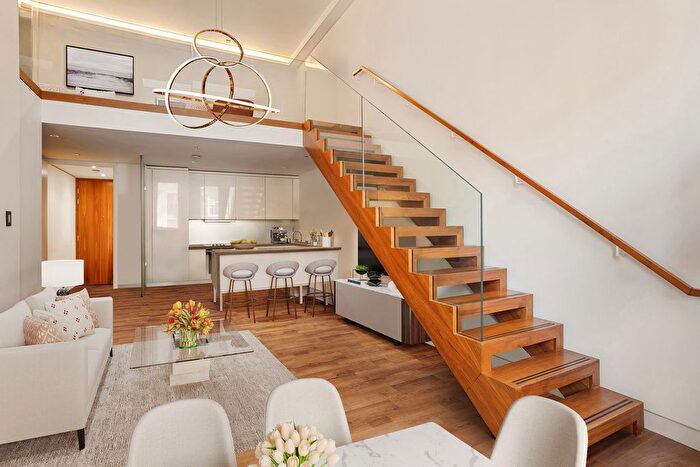 1 Bedroom Flat For Sale In Market Place, London, W1W