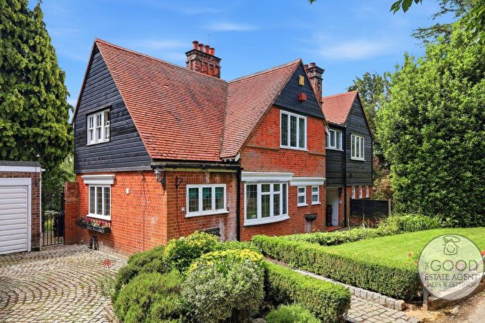 4 Bedroom Semi-Detached House For Sale In Woodbury Hill, Loughton, IG10