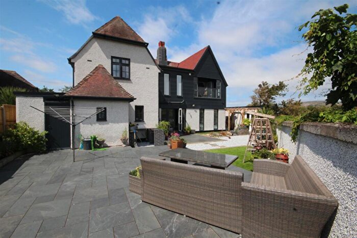 4 Bedroom Detached House For Sale In Bryn Gosol Road, Llandudno, LL30