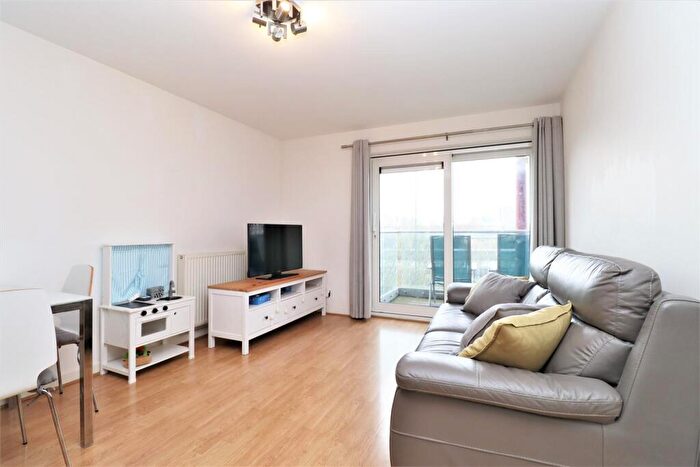 2 Bedroom Apartment To Rent In Tequila Wharf, Limehouse, E14