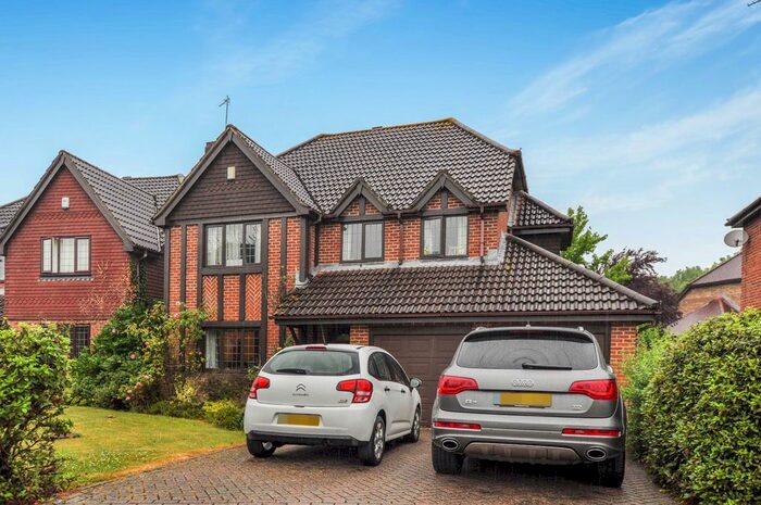 4 Bedroom Detached House To Rent In Hatchlands, Horsham, RH12