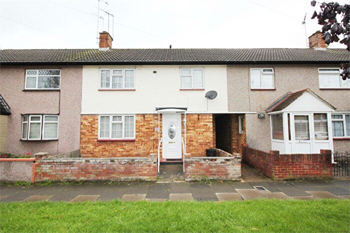 3 Bedroom Terraced House To Rent In The Phillipers, Watford, WD25