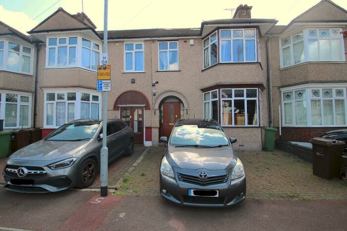 5 Bedroom House To Rent In Halsham Crescent, Barking, IG11