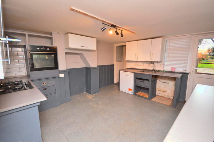 3 Bedroom House To Rent In Rushton Road, Desborough, Kettering, NN14