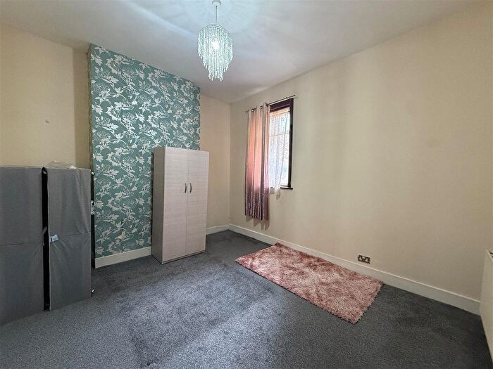 3 Bedroom Property To Rent In Clova Road, Forest Gate, E7