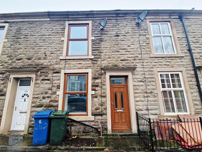 3 Bedroom Terraced House To Rent In Blackburn Road, Haslingden, BB4