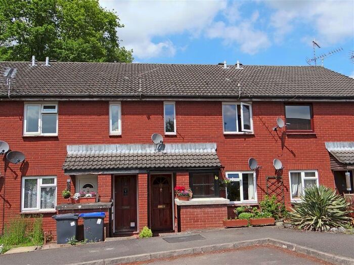 1 Bedroom Flat To Rent In Avon Drive, Alderbury, Salisbury, SP5