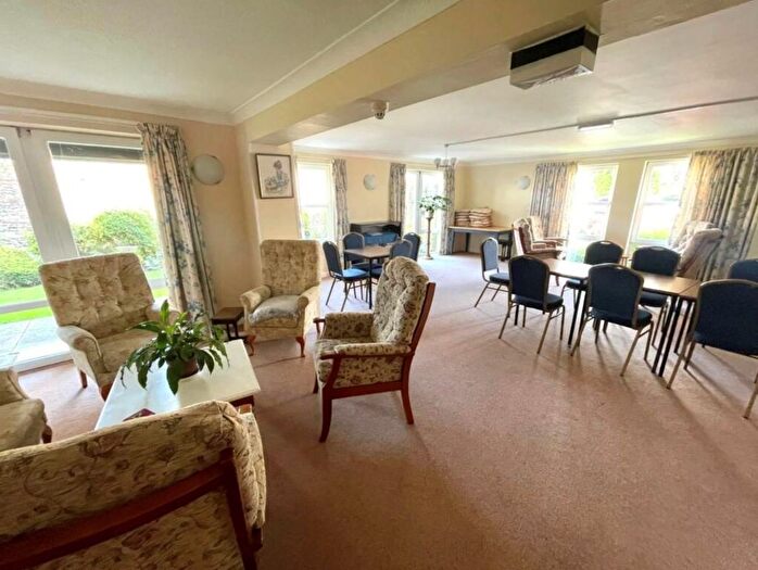 1 Bedroom Flat For Sale In Home Sarum House, Wilton Road, Salisbury, Wiltshire, SP2