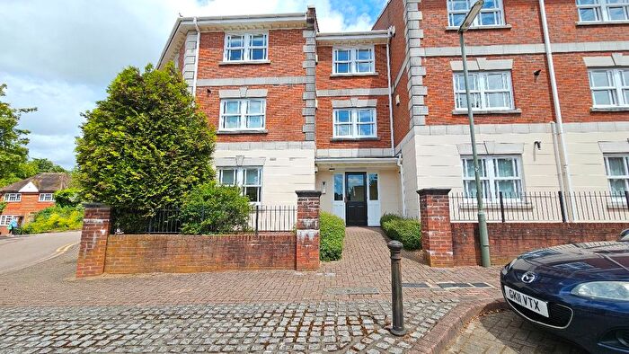 1 Bedroom Flat To Rent In Knightsbridge House, St Lukes Square, Guildford, GU1