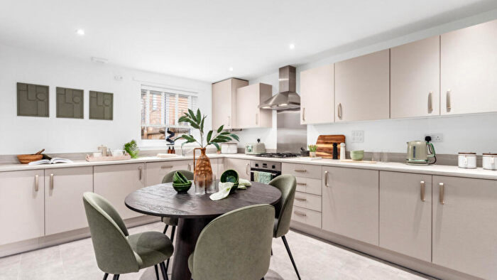 3 Bedroom Semi-Detached House For Sale In Beagle Road, Cambridge, CB3