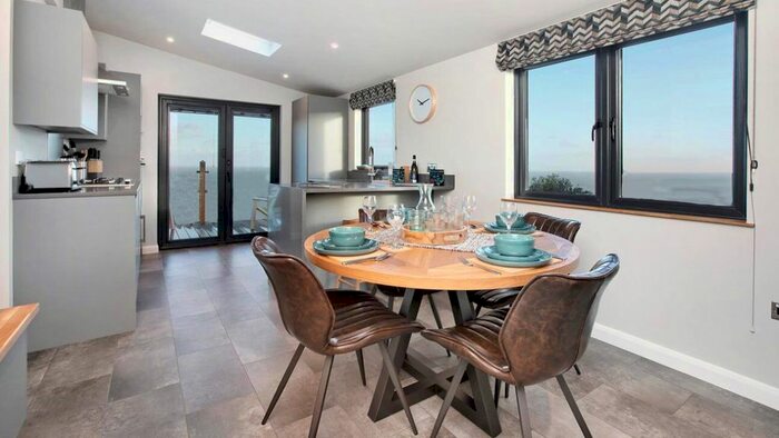 2 Bedroom Mobile/park Home For Sale In Torquay Road, Shaldon, Teignmouth, TQ14