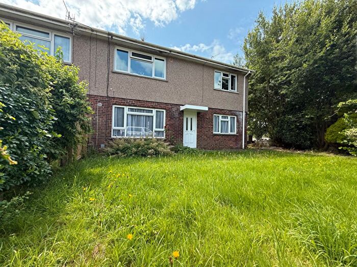 2 Bedroom Flat To Rent In Maesteg, Pontarddulais, SA4
