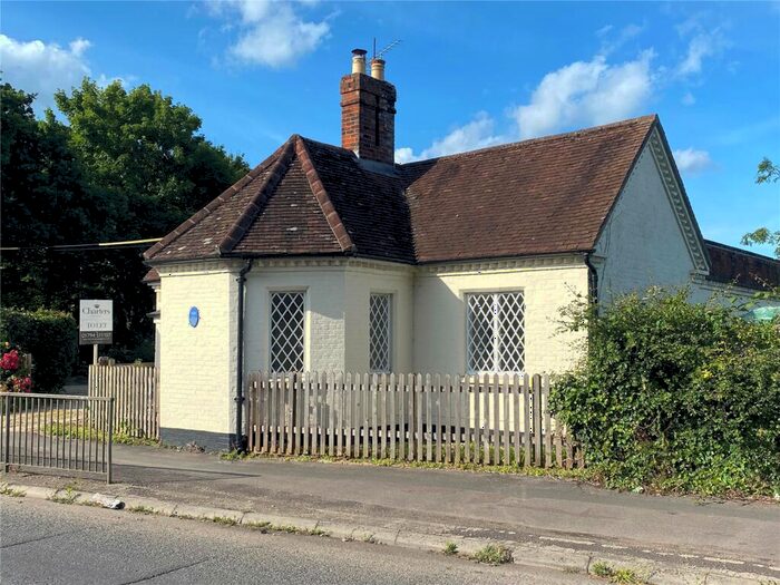 2 Bedroom Bungalow To Rent In Southampton Road, Romsey, Hampshire, SO51
