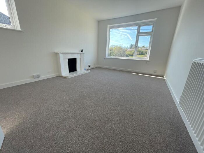 2 Bedroom Flat To Rent In South Park Road, Poole, BH12