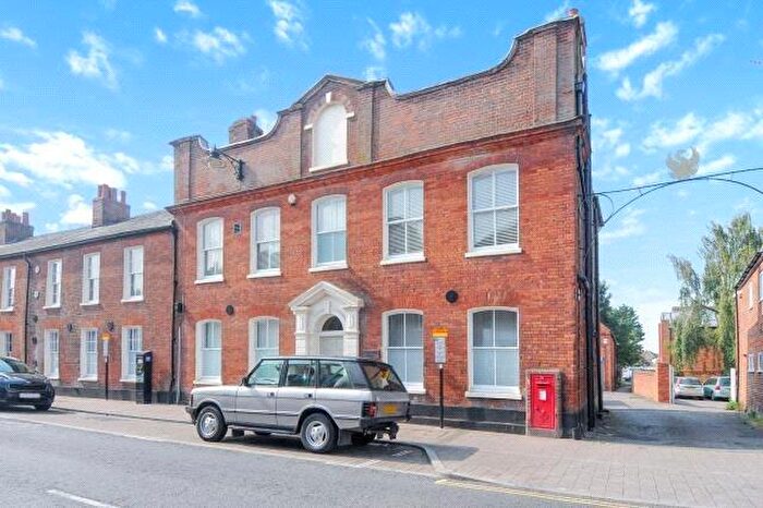 1 Bedroom Flat To Rent In Bartholomew Street, Newbury, RG14