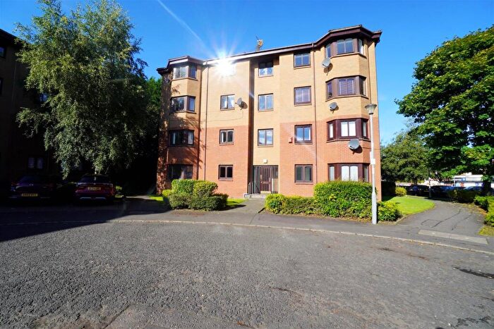 2 Bedroom Flat To Rent In Lion Bank, Kirkintilloch, Glasgow, G66