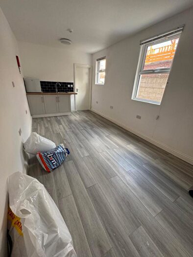 Studio To Rent In , Beulah Road, CR7